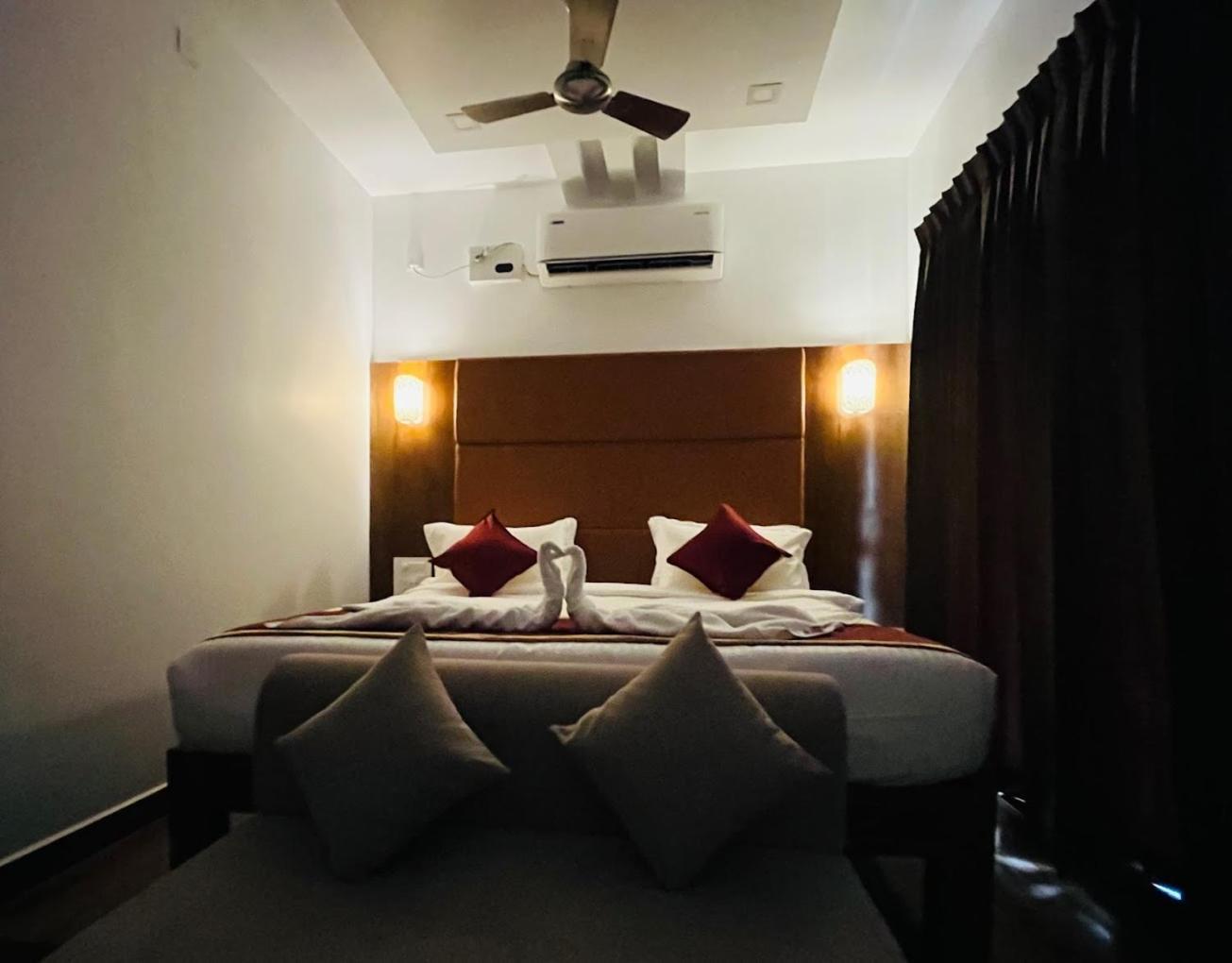 Grb Resort Tiruchchendur Exterior photo